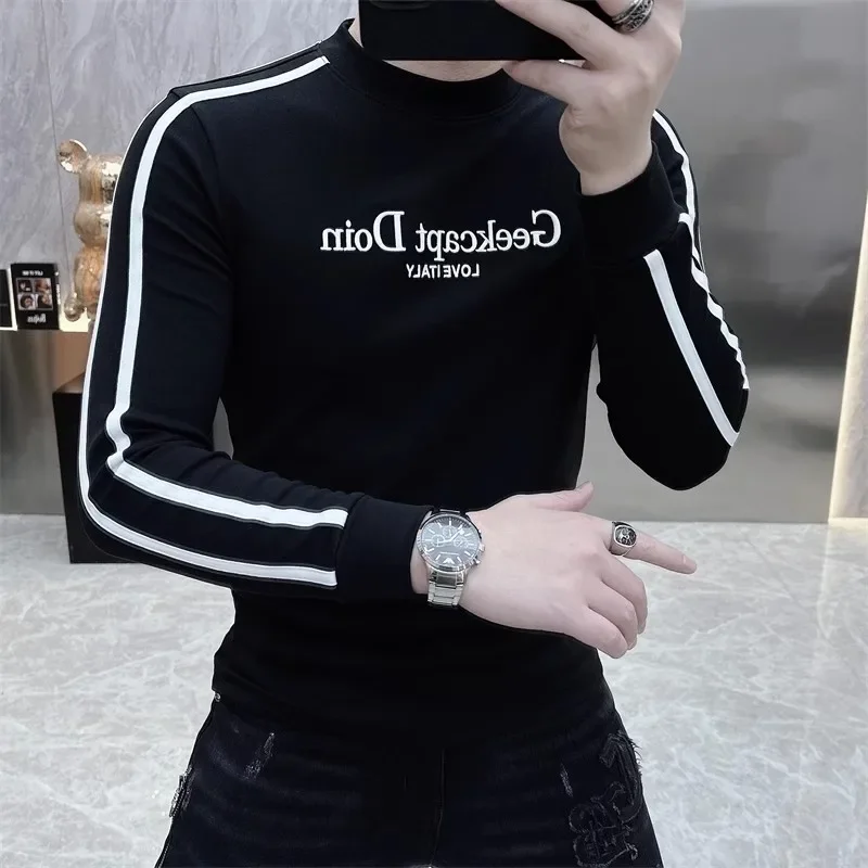 Retro Embroidery Round Neck Sweatshirts Autumn Winter Thicken Keep Warm Pullover Hoodie Oversized Tops Social Casual Streetwear
