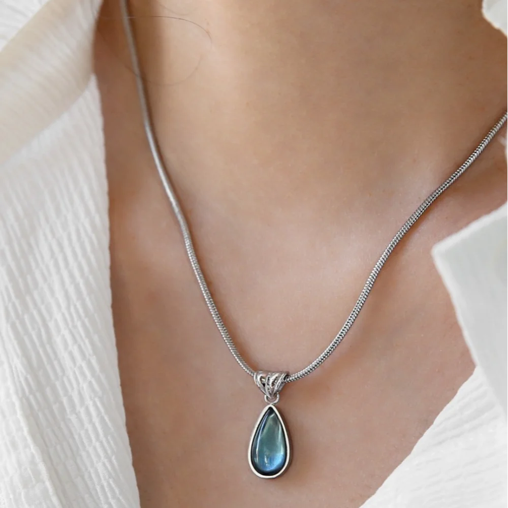 Titanium Drop Pendant Necklace Olive-green Colorfast Water Drop Neck Chain Silver Tender Snake Bone Chain Necklace