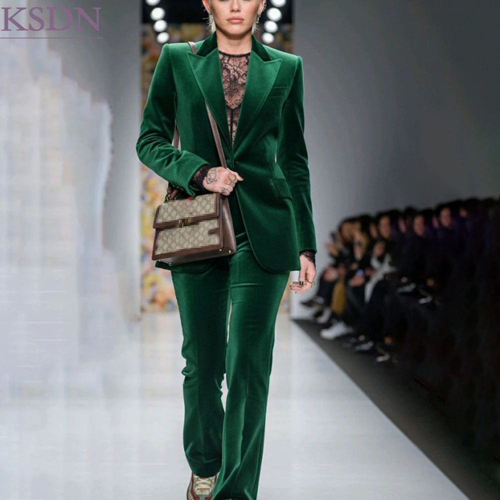Luxury Velvet Women's Suits Elegant Single Breasted Peak Lapel Slim Fit Runway 2 Piece Jacket With Straight Pants For OfficeLady