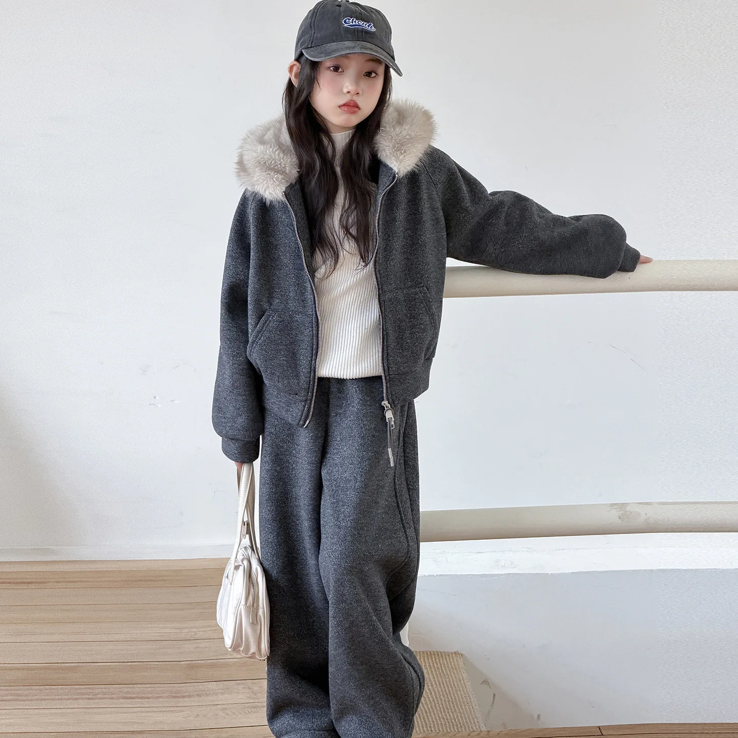 Teenager Girls Sport Clothes Suit Winter Grey Big Fur Collar Plush Thicken Jacket Wide-leg pants 2-piece Set Child Outfits 4-14Y