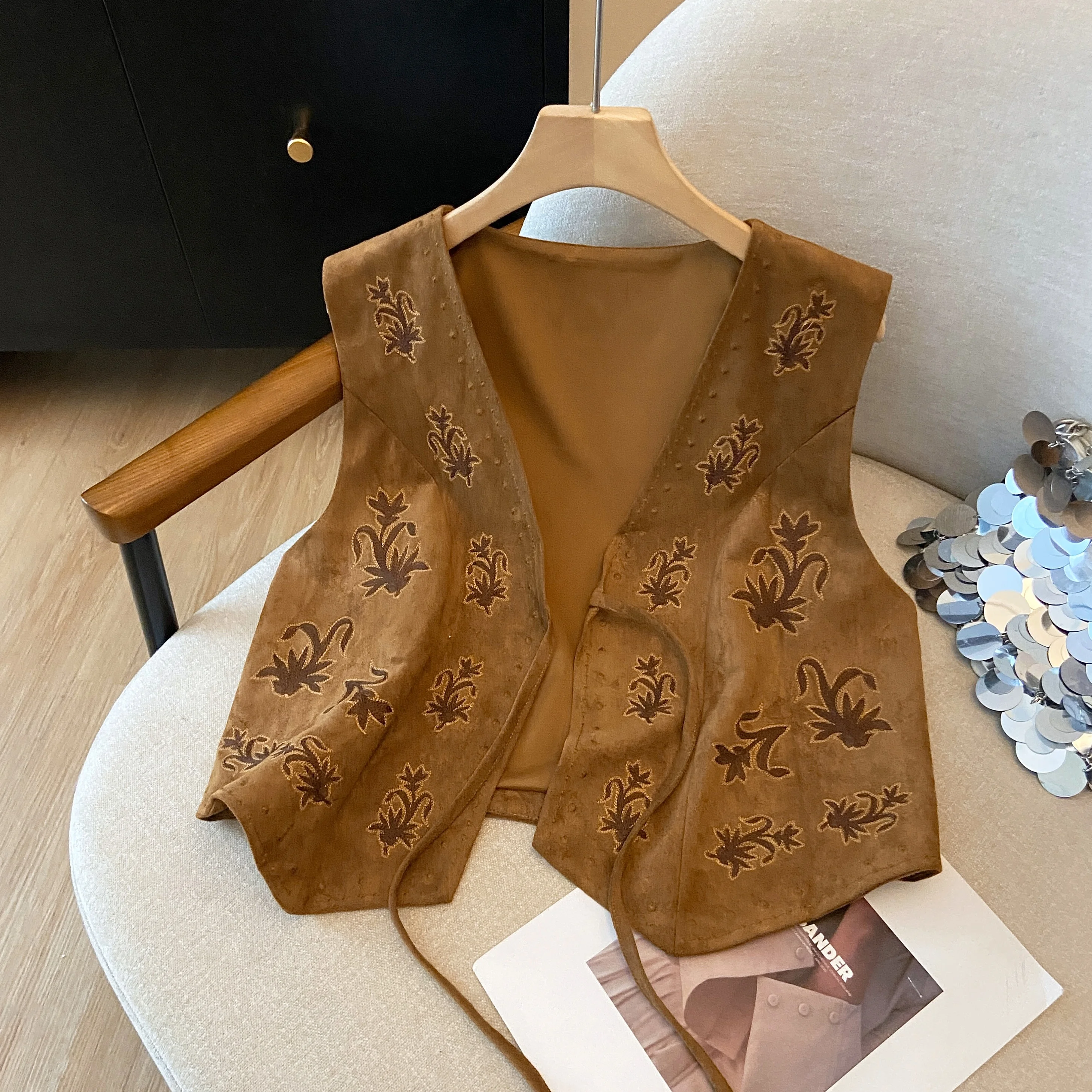

n Embroidered Deer Skin Velvet Belted Vest Women's Northwest Prairie Slim Fit Layering Vaion Top irt
