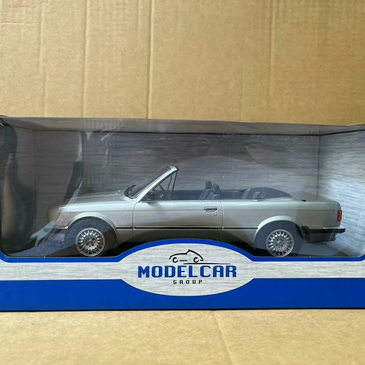 

Литой под давлением MCG масштаб 1/18 BMW 3 E30 CABRIOLET 1985, модель автомобиля из сплава BMW, Коллекционная игрушка, подарок, сувенир, украшение для дисплея