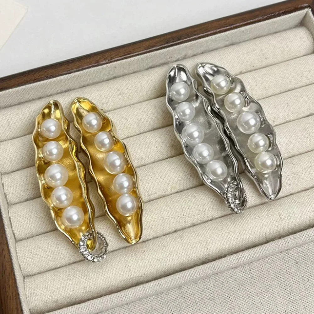 Vintage Pea Pod Pearl Earring for Women Personality Exaggerate Abstract Shape Light Luxury Costume Jewelry Deluxe Gifts