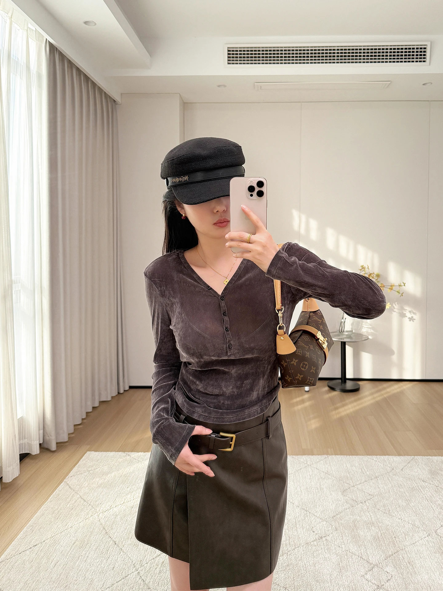 

Knitted Fce V-Ne Button-Up Long Sve T-irt Women's Soft iny Base irt Top Casual Sle Regular Length