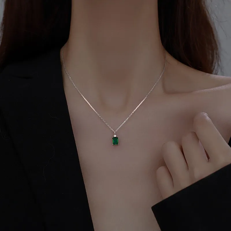 Rectangular Green Zircon Pendant Necklace for Women Korean Style Simple Golden Silver Color Clavicle Chain collar Wholesale