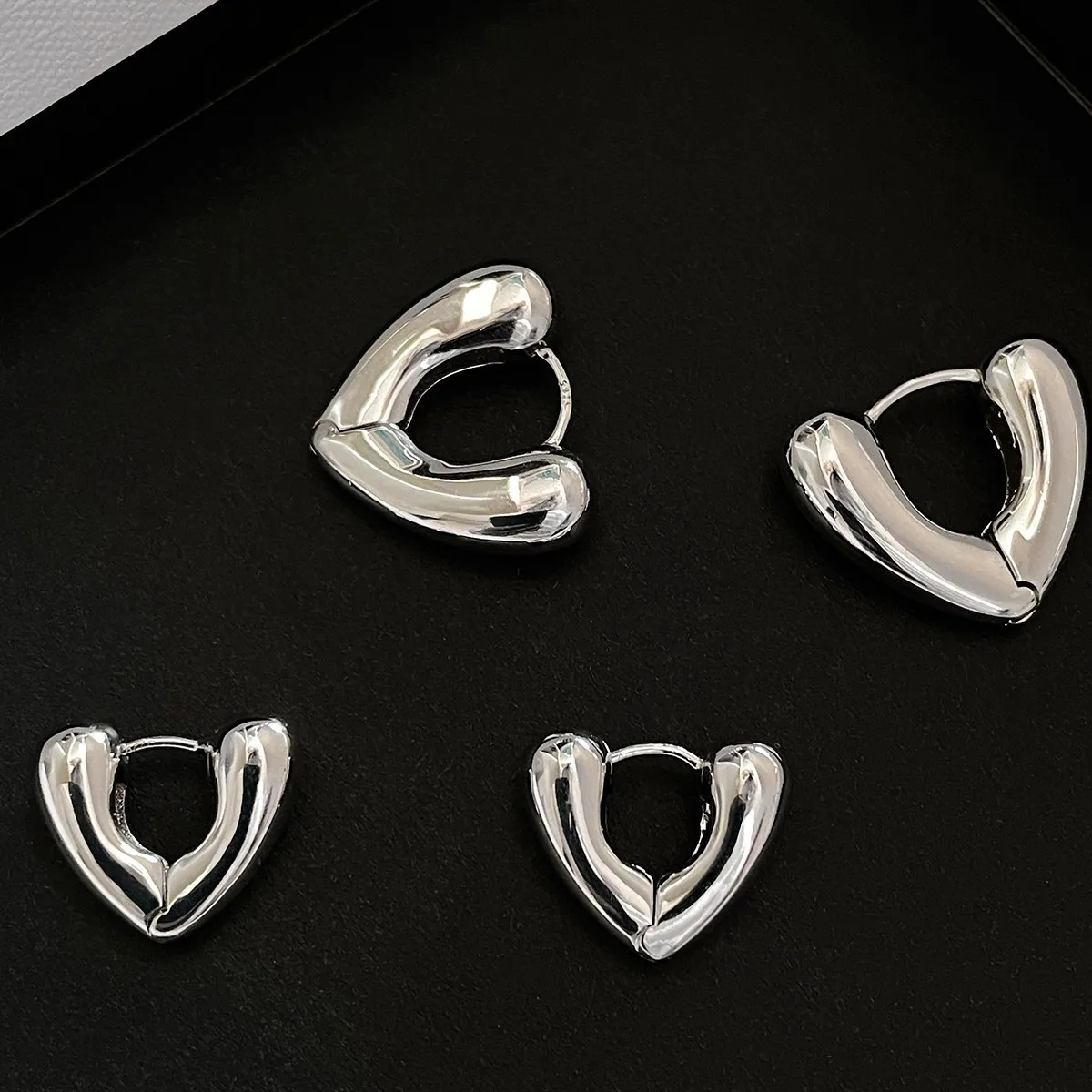 Pendientes de amor 2023 Nueva colección, diseño de nicho, estilo fresco, pendientes, pendientes para mujeres para regalar a novias