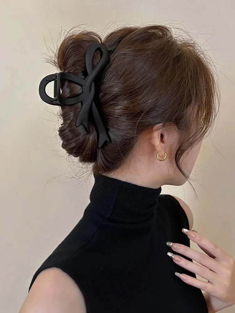 French Exquisite Matte Bow Girl Hair Clip Elegant and Simple Back Spoon Exquisite Pan Hair Shark Clip Grab Clip Accessories