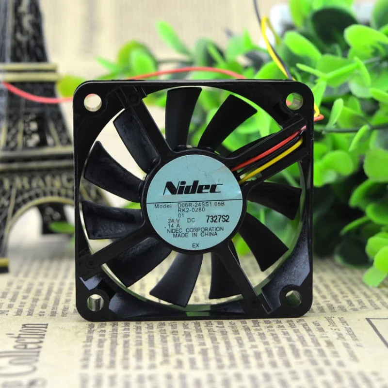 

D06R-24SS1 05B 6015 6CM 24V 0.14A 3-Wire Ultra-Quiet Inverter Fan