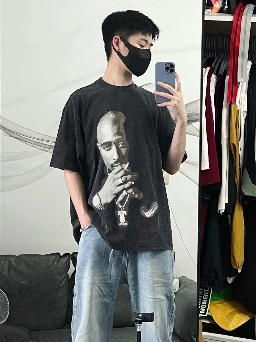 

Tupac Rap Artist Smoking Portrait Print American Hip Hop Street Vintage Washed Short Sleeve T-Shirt Loose Fit Cotton Breathable