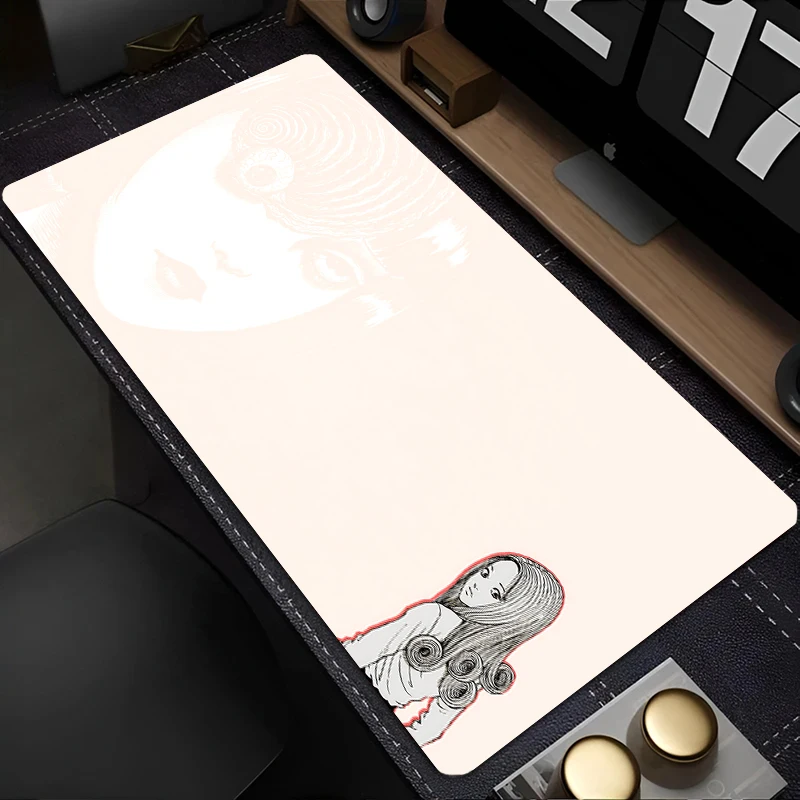 XXL Alas Mouse Hitam dan Putih Alas Keyboard Gaming Alas Meja Definisi Tinggi Lucu Besar Alas Keyboard Anime Horor Junji Ito