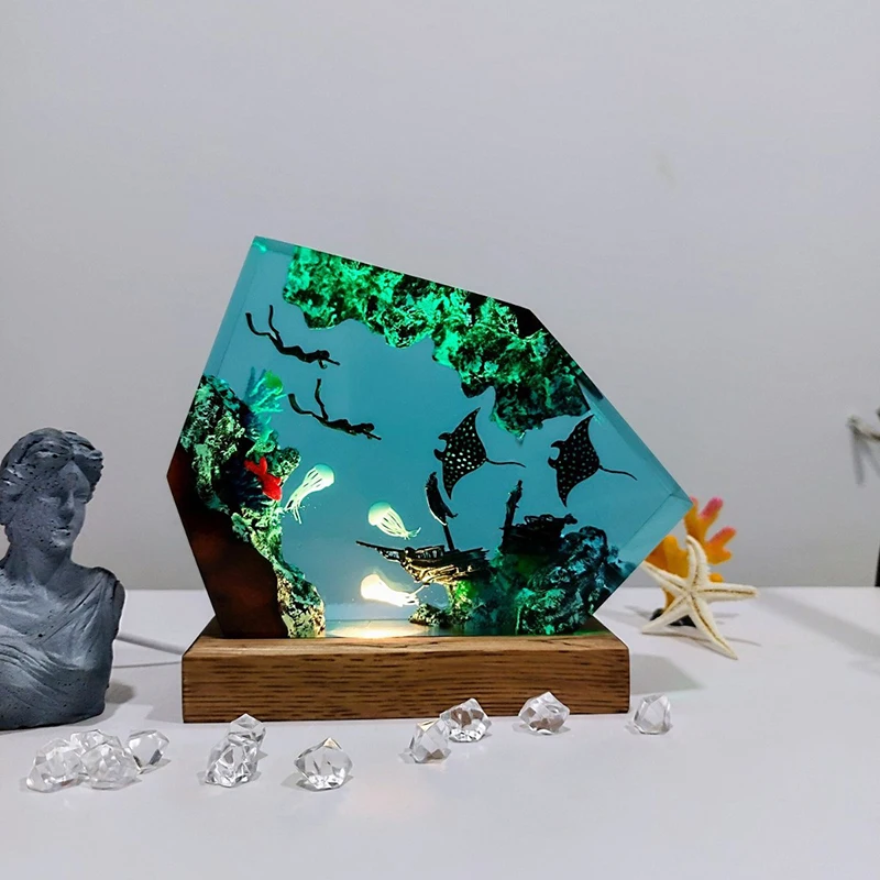 Sea World Organism Resin Table Light Creactive Art Decoration Lamp Ocean Animals Divers Theme Night Light  USB Charge