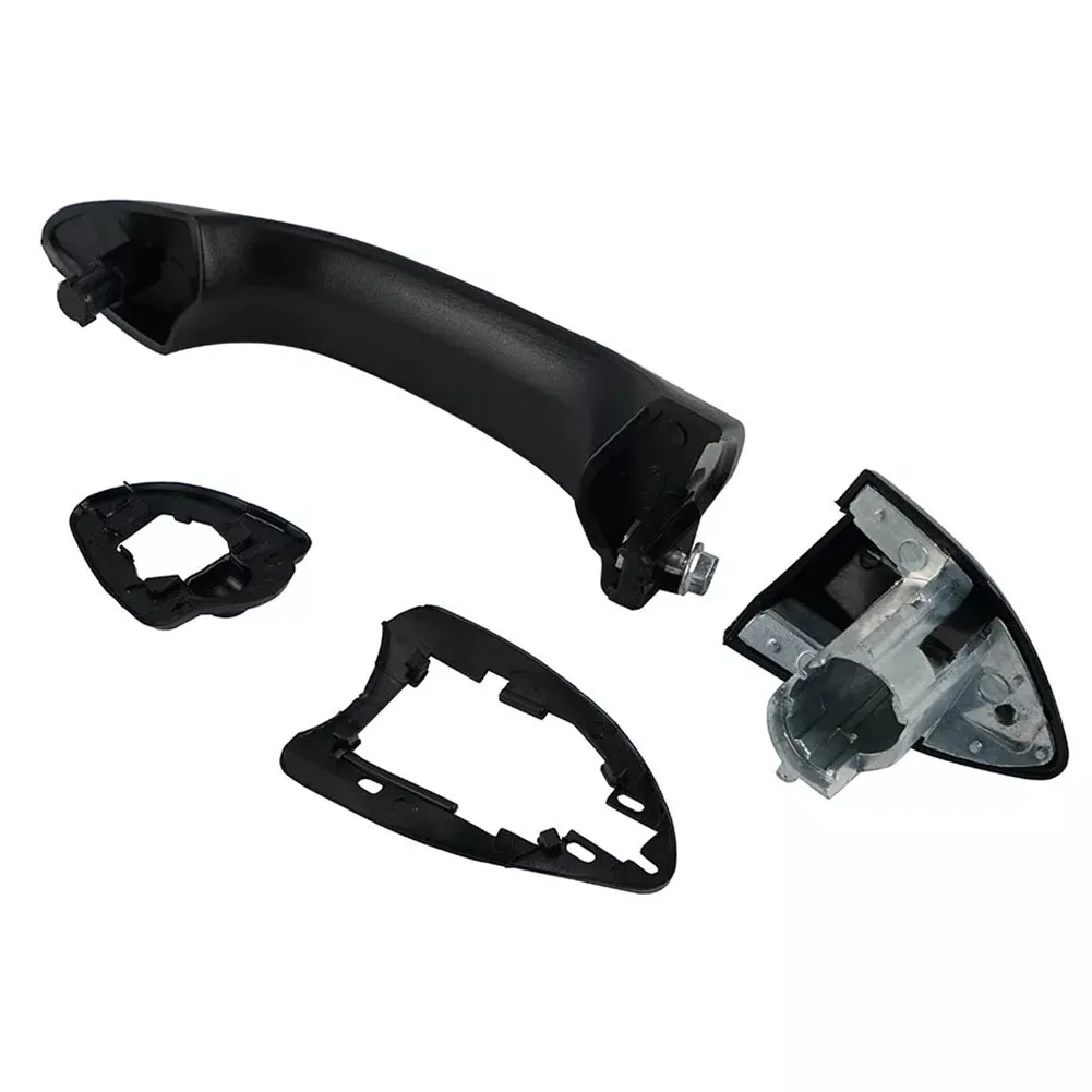 

4Pcs Complete Exterior Door Handles Fitment for BMW E53 Models from the Year Two Thousand until Two Thousand Six