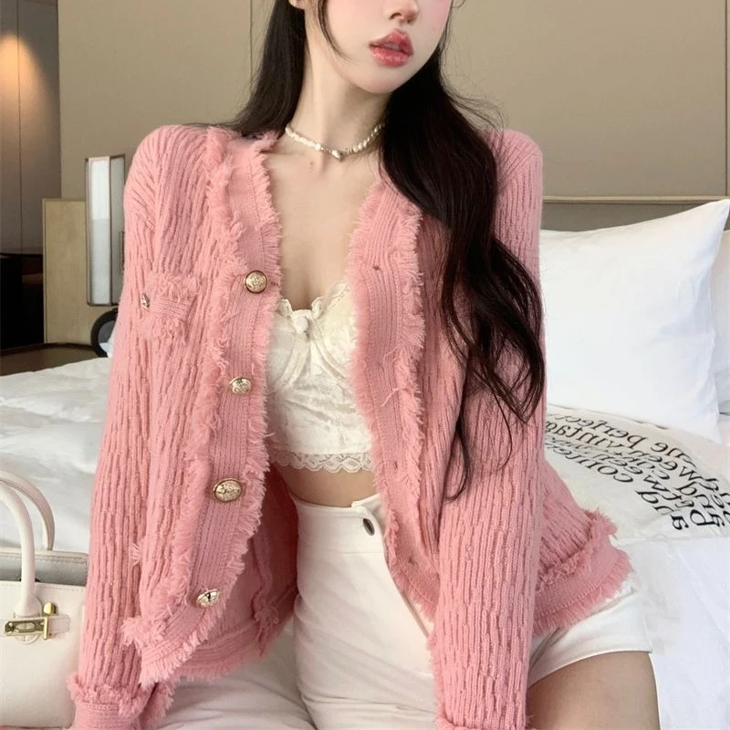 سترة جديدة للخريف والشتاء معطرة صغيرة مهدب للنساء كسول على شكل حرف v محبوكة بلون سادة سترة علوية ضيقة