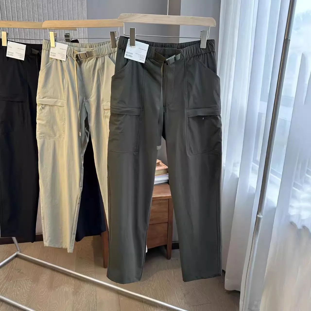 

ex Casual Nylon Outdoor Work Pants Elastic Waterproof Straight Leg Trousers for Men And Women