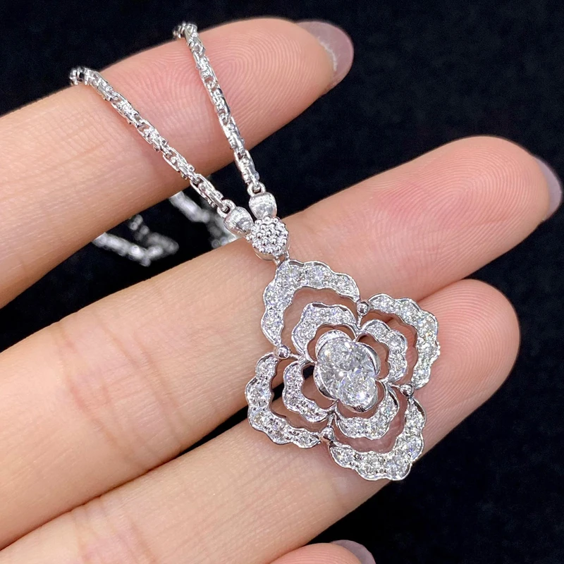 Aazuo Luxury jewerly 18K White Gold Real Diamonds High Quality Flower Shape Necklace Gife For Woman Senior Party Charm Jewelry