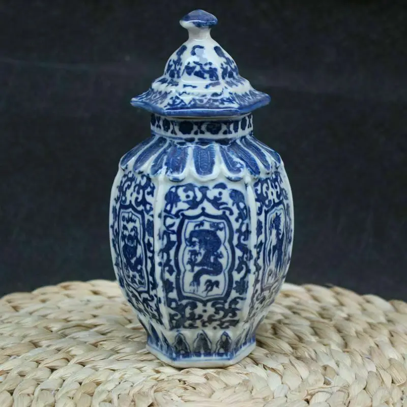 Chinese old blue and white porcelain Draw dragon vase W qianlong mark