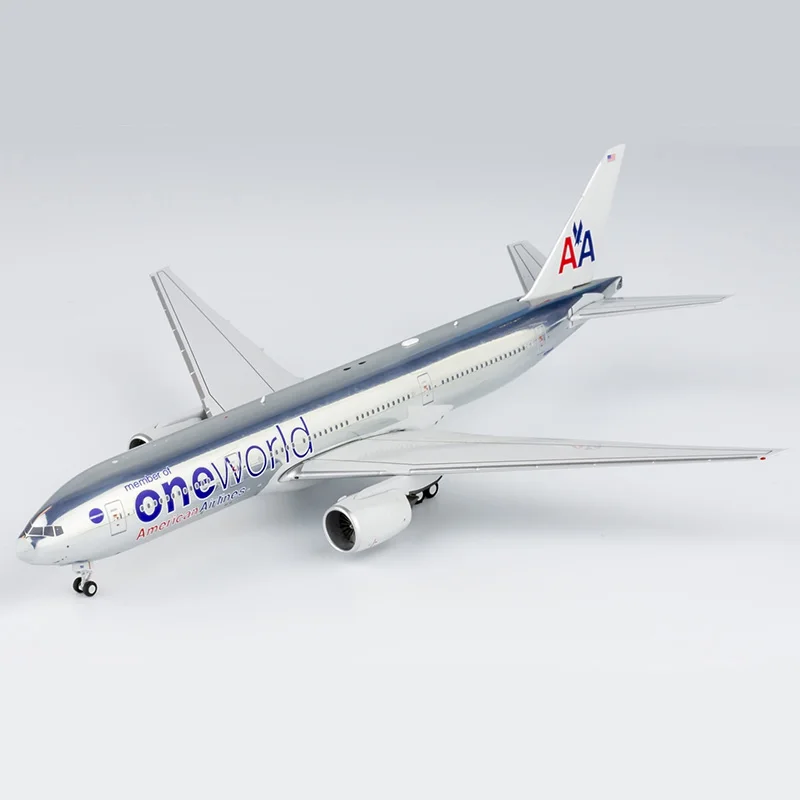 

Diecast 1:400 Scale American Airlines B777-200ER Original Finished Alloy Airplane Model Simulation Static Collectible Toy Gift