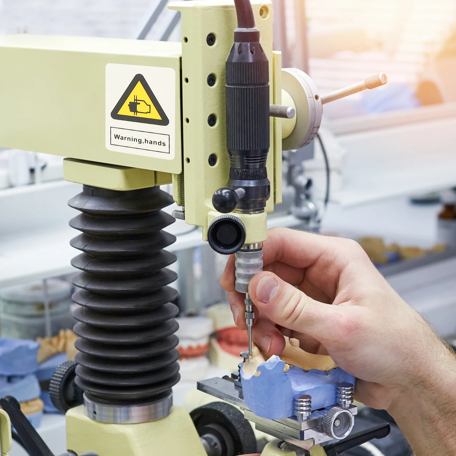 

5Pcs Warning Hands Crushing Sticker Reliable Adhesion PP Material Caution Labels for Machinery Safety Signage Needs