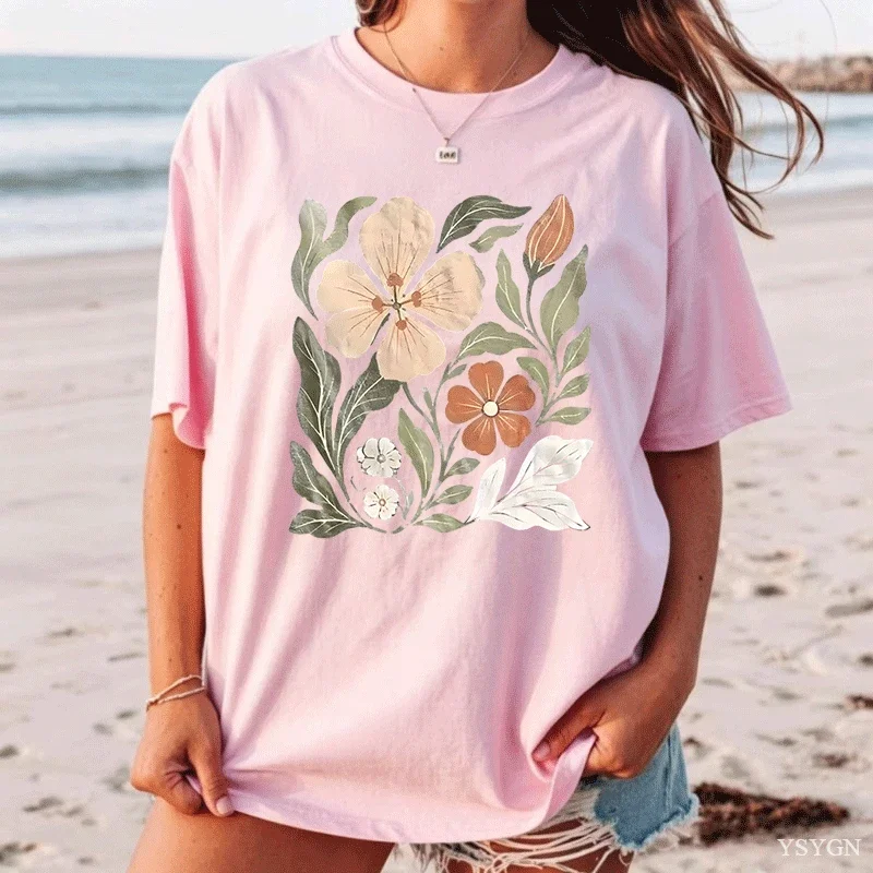 Retro Botanical Flower Graphic Tee Vintage Garden Floral T-Shirt Classic Wildflower Nature Lover Tshirts Woman Ladies Clothing