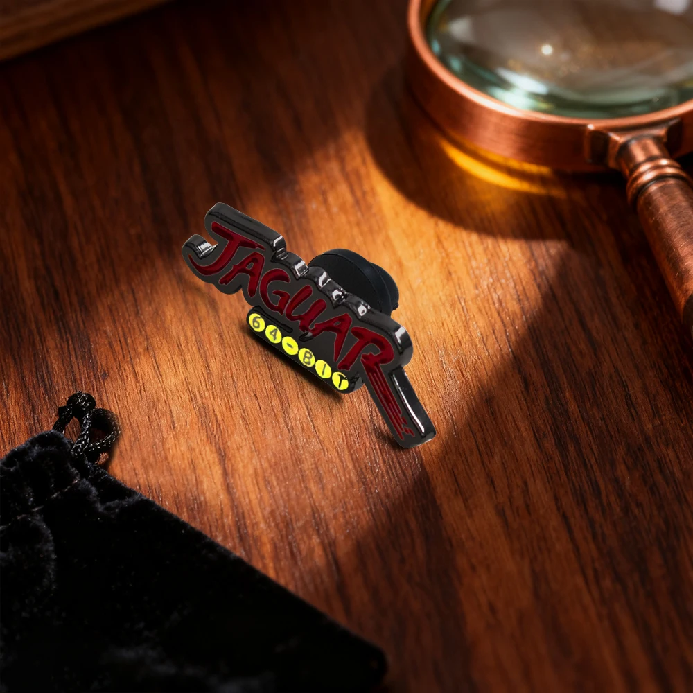 Broche com o logotipo da conso - Gaming Console Letters avaliação e preço