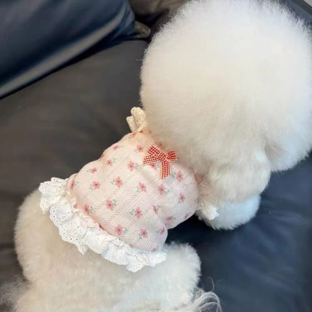 Fashion Bow Dog Vest Summer Suspender Dog Dress Clothes Floral Cat Shirt Cute Lace Cat Flying Sleeves Vest Bichon Pet Costume view 3