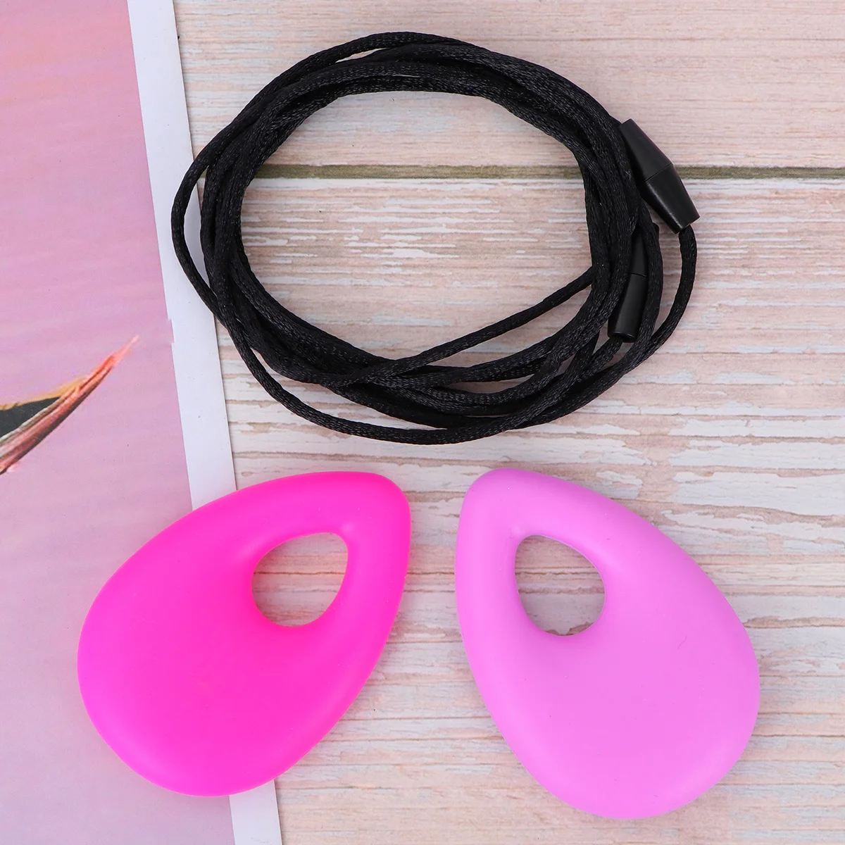 

2Pcs Baby Chewing Silicone Teether Pendants Rosy Purple for Infants Newborn Soothing Molar Necklace Teething Necklace