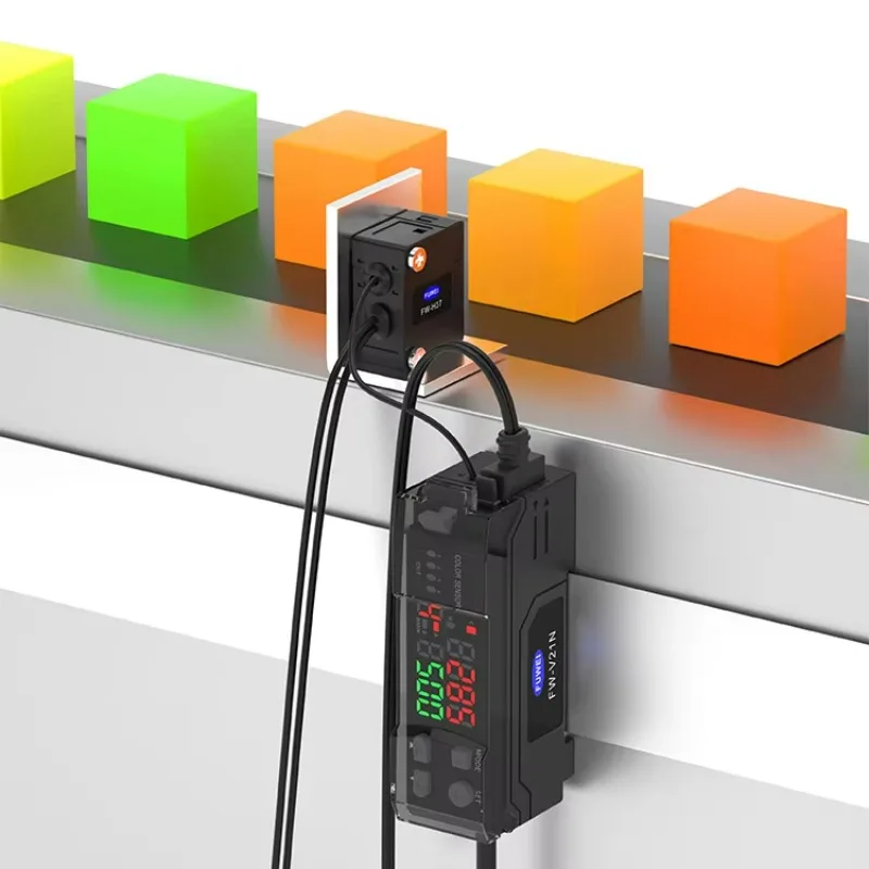 FW-V21N Color Detection Photoelectric Sensor Coaxial Probe RGB Light Source Color Sensor PNP/NPN Output 24VDC Clip-on