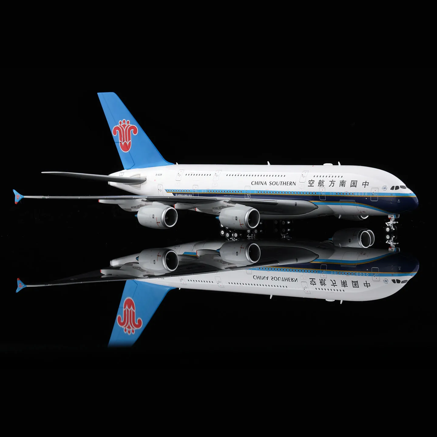 

Коллекционная модель самолета A581504 из сплава, подарок, HX Models 1:400, авиакомпания China Southern Airlines "SkyTeam", Airbus A380, литая модель самолета B-6139