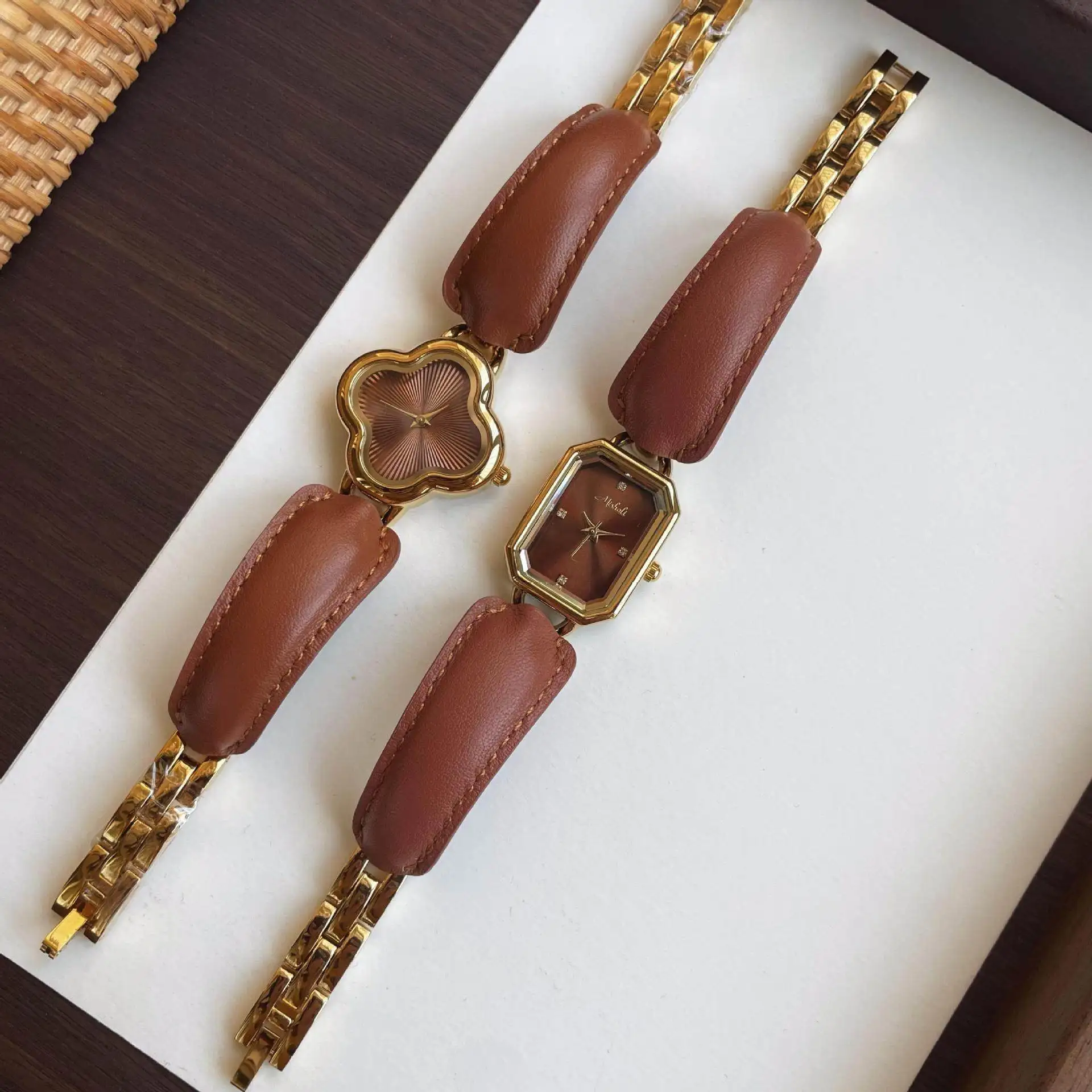 New Women'S Watch, High-End Bracelet-Style Quartz Watch, Fashionable Quartz Wristwatch, Trendy Women'S Watch, Unique Timepiece.