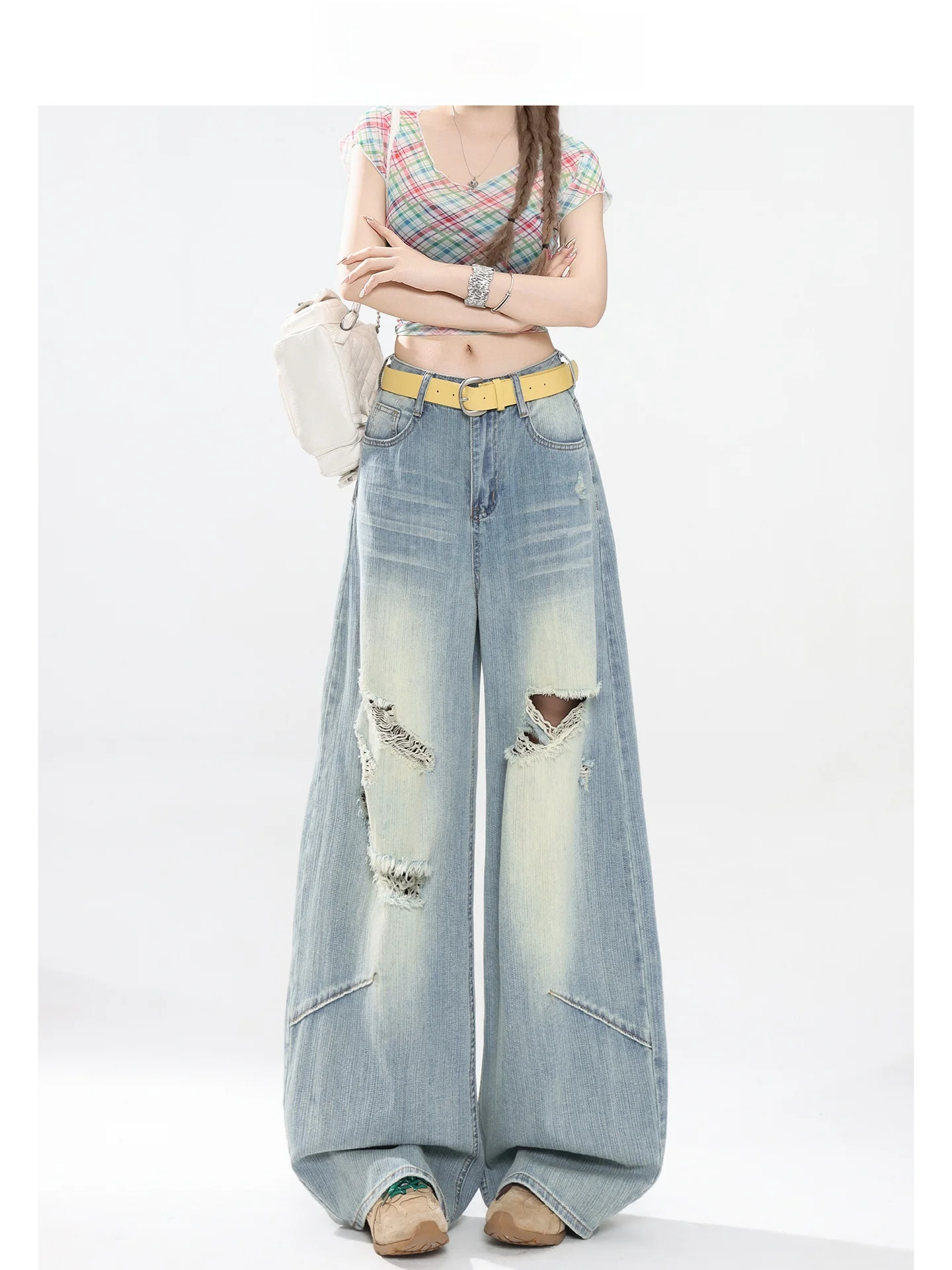 Calça jeans feminina estilo americano, cintura alta, perna larga, design com buracos azuis, ajuste solto, calça casual, sensação de design Forever 21