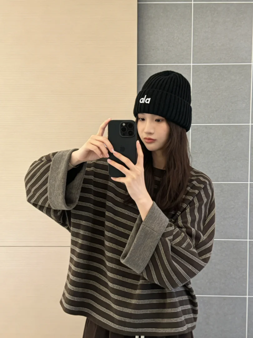 

Early Autumn Korean Sle Loose Knitted Sweater Women's Faionable Lazy Sle Comfortable Unique Beautiful Top Ladies' Wear