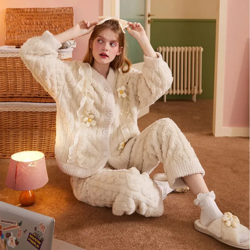 

Women Coral Fleece Pajama Sets Sweet Floral Buttons V-neck Long Sleeve Flannel Sleepwear Soft Thicken Warm Pyjamas Student Cute