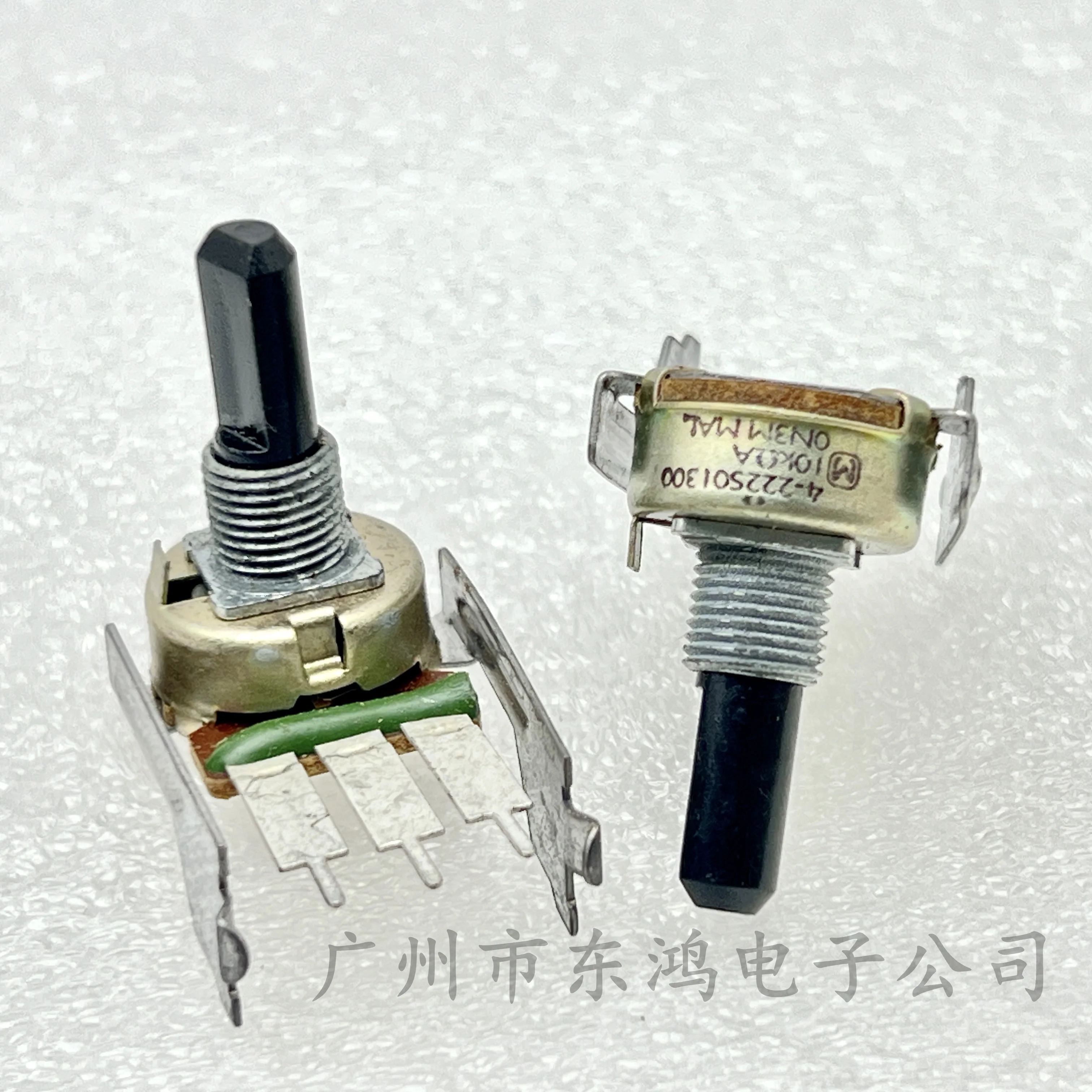 1 PCS Japan 161 Potentiometer A10K Three-leg with bracket Shaft length 20mm