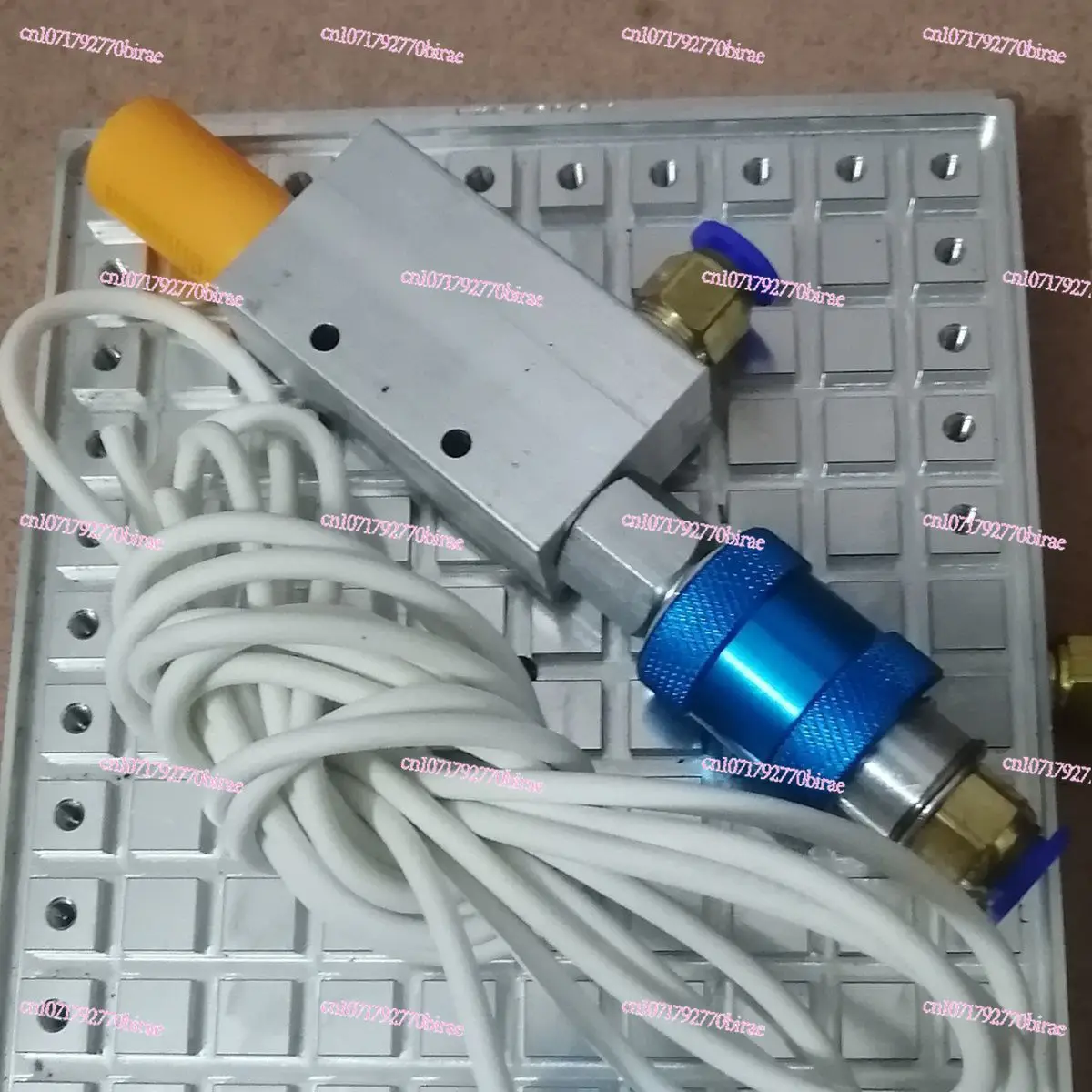 

Алюминиевая вакуумная присоска с ЧПУ для подключения воздушного компрессора или вакуумного насоса без отверстий