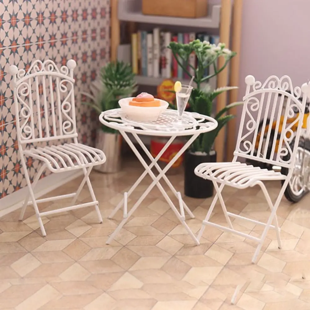 1 セット 1/12 ヨーロッパスタイルドールハウスシーンモデルドールハウステーブル椅子ミニチュア家具妖精の庭の座席