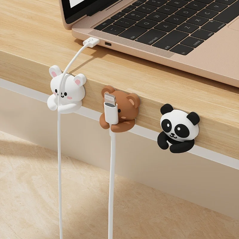 3-Piece Set of Cute Animal-Shaped Desktop Multi-Functional Cable Organizers and Cable Clips Practical Hooks, Mouse Cable, Earphone Cable, and Data Cable Organizers. Nail-Free, Traceless Cable Organizers for Desks and Drawers, Used for Home Storage.