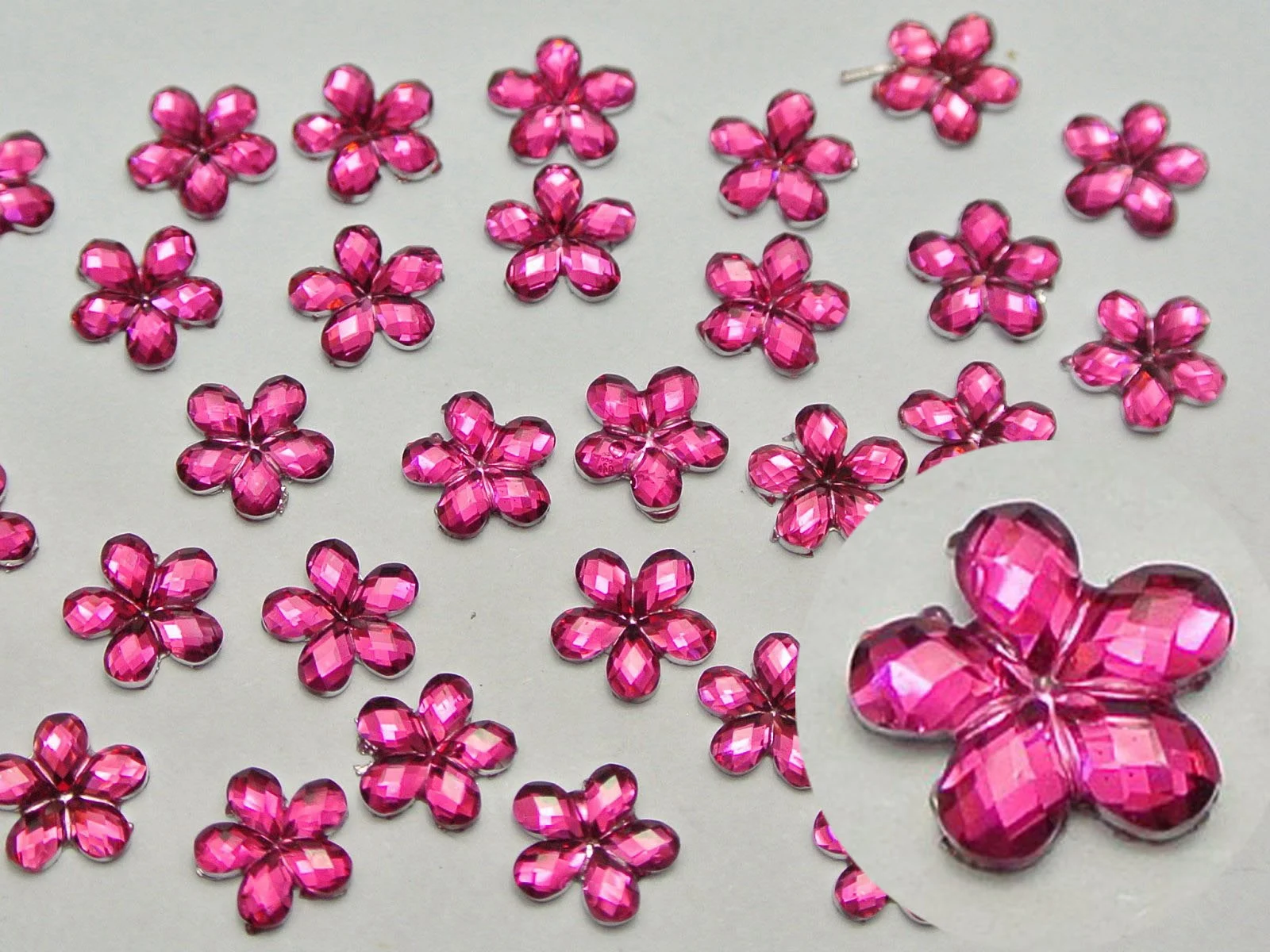 1000 gemme di strass fiore sfaccettato Flatback acrilico colore misto 6mm