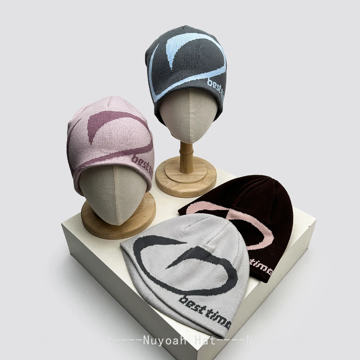 novos-gorros-de-malha-para-homens-e-mulheres-com-letras-jacquard-grande-marca-circular-quentes-retro-versateis-com-blocos-de-cores-moda-de-nicho