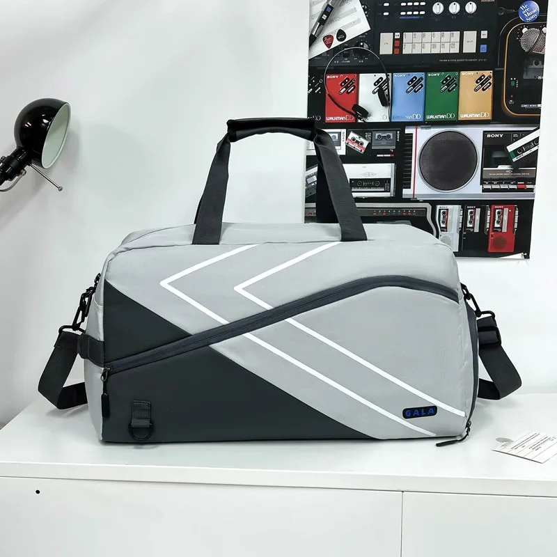 

Unisex Fashionable Travelling Handbag with Independent Shoe Compartment Large Capacity Casual Short Trip Luggage Bag Fitness Bag