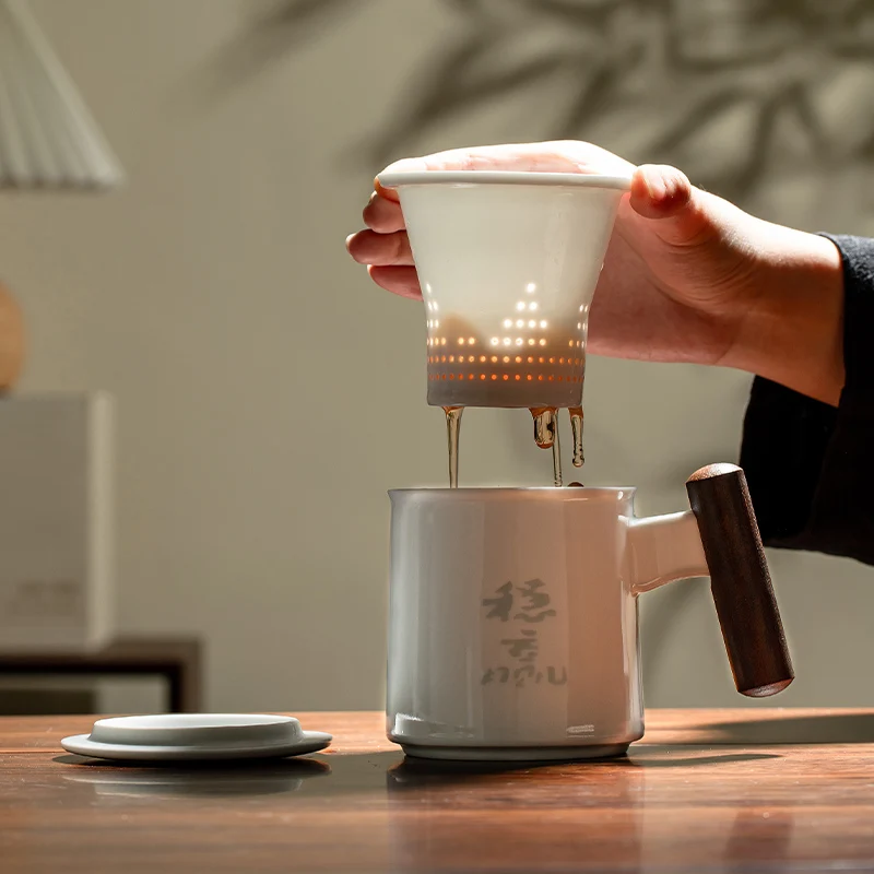 

Chinese Style Ceramic Mugs, Home Personal Office Creative Teacup With Cover, Filtered Tea Water Separation, Tea Cups, 340ml, 1Pc