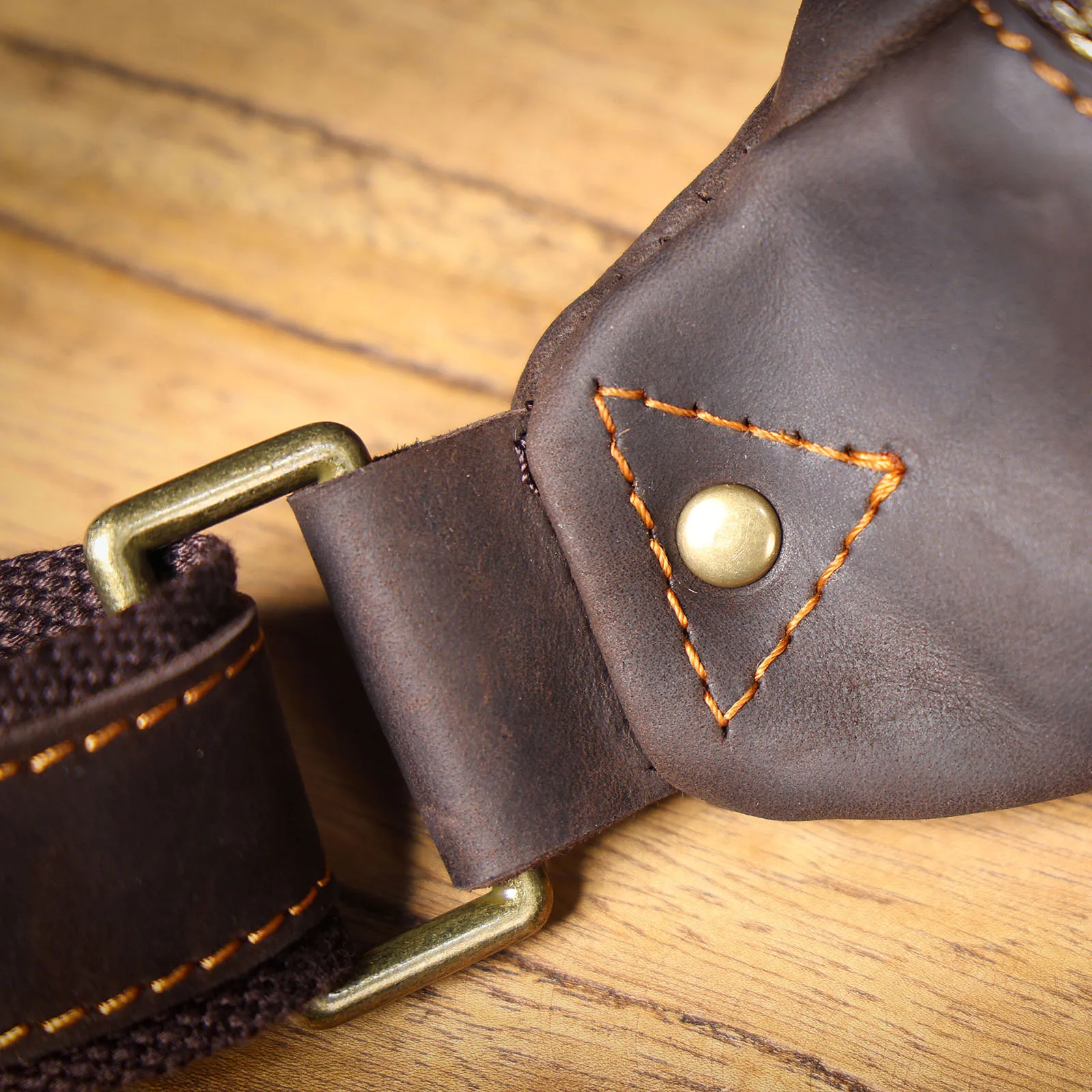 S.WORKER Vintage Brusttasche aus echtem Leder für Herren, Vintage, langlebige Brusttasche, Umhängetasche für Herren, Geschenk für Weihnachten – Detail 15