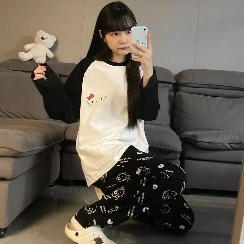 طقم بيجامة هالو كيتي النسائية القطنية للخريف والشتاء بأكمام طويلة ورقبة دائرية للاستخدام الخارجي، ملابس مريحة للمنزل