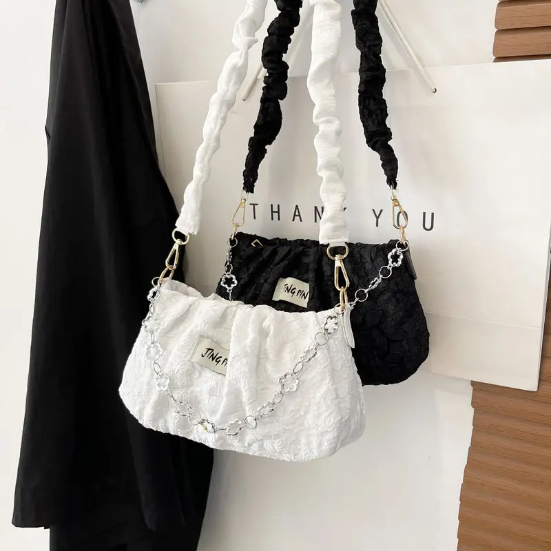 

Brand luxury niche design high-end pleated armpit bag trendy and stylish versatile chain 2023 new summer small shoulder bag y2k