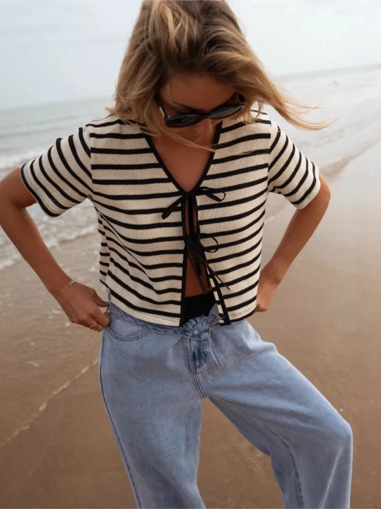 

Кардиган в полоску 2025 года, женская женская одежда на шнуровке, вязаная одежда с короткими рукавами, простой стиль, тонкая домашняя одежда для поездок на работу, темперамент