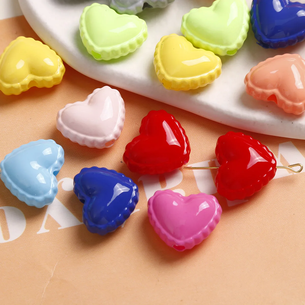 Wholesale 100pcs/lot color print cartoon hearts shape resin straight holes beads diy jewelry earring/bracelet accessory