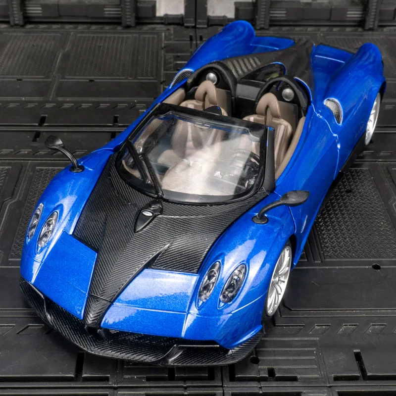 CCA 1: 24 Pagani alloy supercar model, car decoration, door can open has simulated sound and lighting functions, rich details