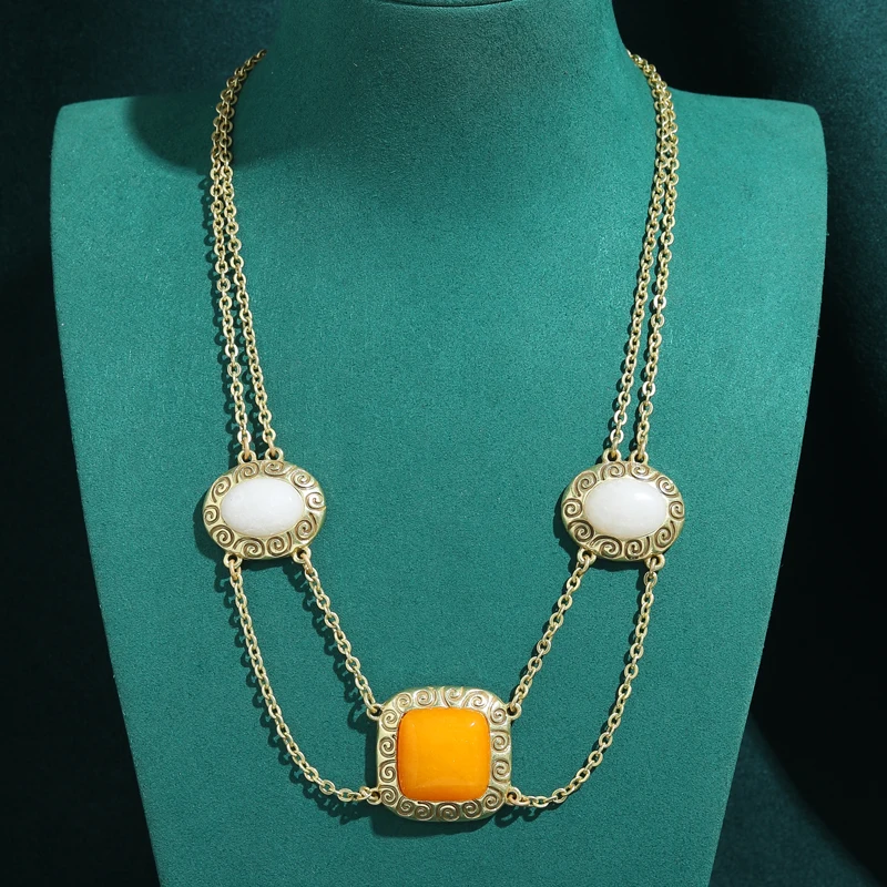 

Vintage Square Beeswax Yellow Pendent Necklace Oval White Jewelry Natural Stone For Woman Wedding Luxury Designer 2026 New Chain