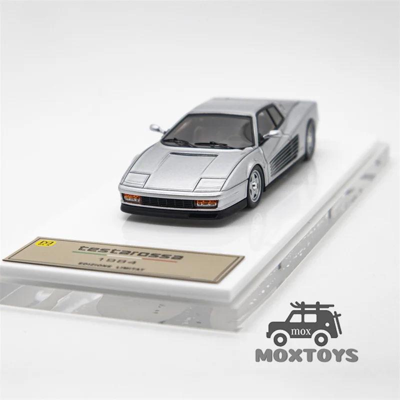 DMH 1:64 Testarossa Resin Model Car