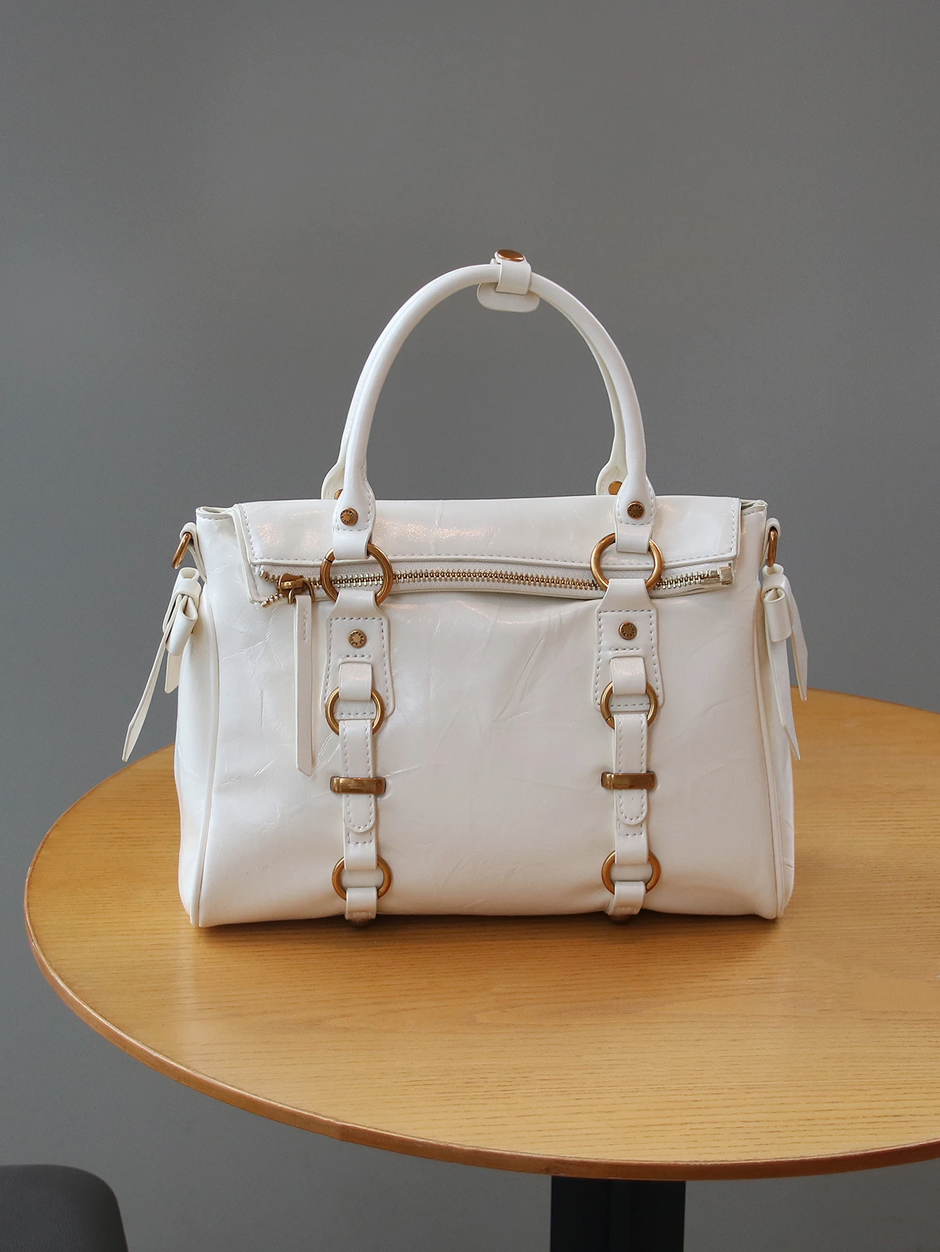 

Large-capacity fashion elegant ladies' portable tote bag 2026 new soft leather pleated handbag bright casual fashion one-shoulde