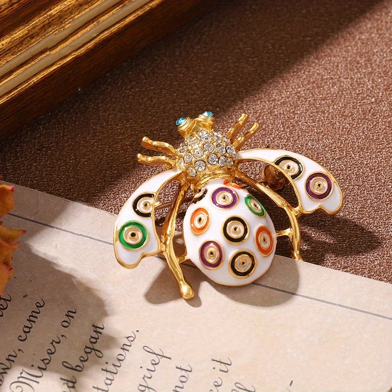 SKEDS Luxuriöse, extravagante Vintage-Bienenbrosche für Damen mit Kristallen, modische, elegante, exquisite Insekten-Strass-Anstecknadeln